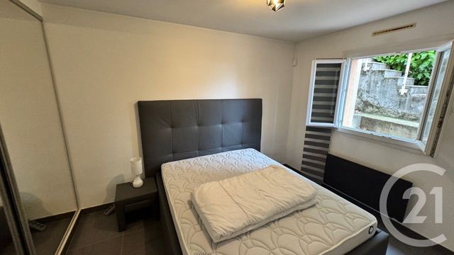 Appartement F3 &agrave; louer - 3 pi&egrave;ces - 73,40 m2 - Grasse - 06 - PROVENCE-ALPES-COTE-D-AZUR