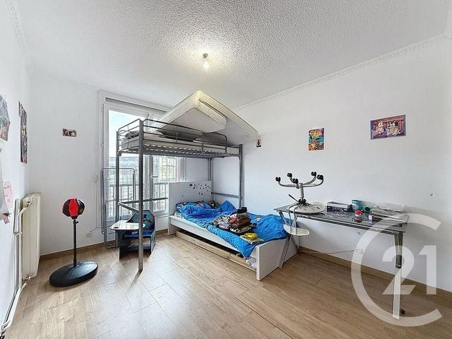 Appartement F3 &agrave; louer - 4 pi&egrave;ces - 83,65 m2 - Grasse - 06 - PROVENCE-ALPES-COTE-D-AZUR