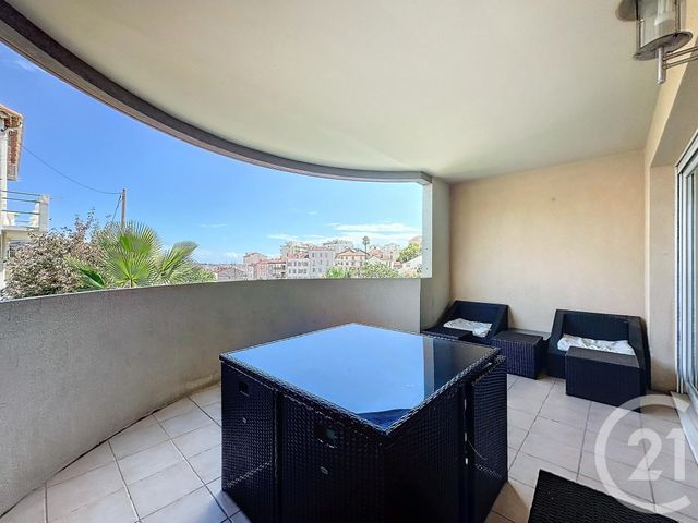 Appartement F4 &agrave; louer - 4 pi&egrave;ces - 87,79 m2 - Cannes - 06 - PROVENCE-ALPES-COTE-D-AZUR