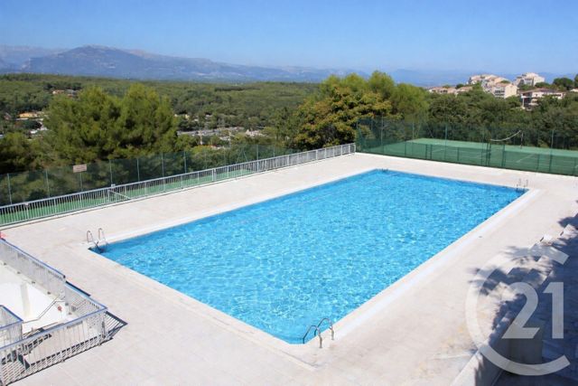 Appartement F2 &agrave; louer - 2 pi&egrave;ces - 47 m2 - Mougins - 06 - PROVENCE-ALPES-COTE-D-AZUR