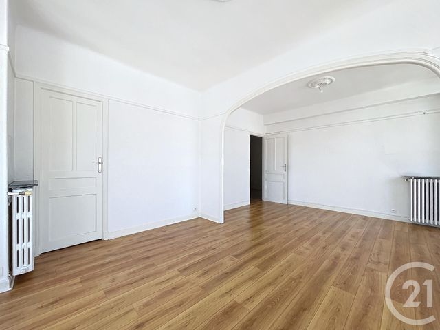 Appartement F2 &agrave; louer - 2 pi&egrave;ces - 69,35 m2 - Cannes - 06 - PROVENCE-ALPES-COTE-D-AZUR