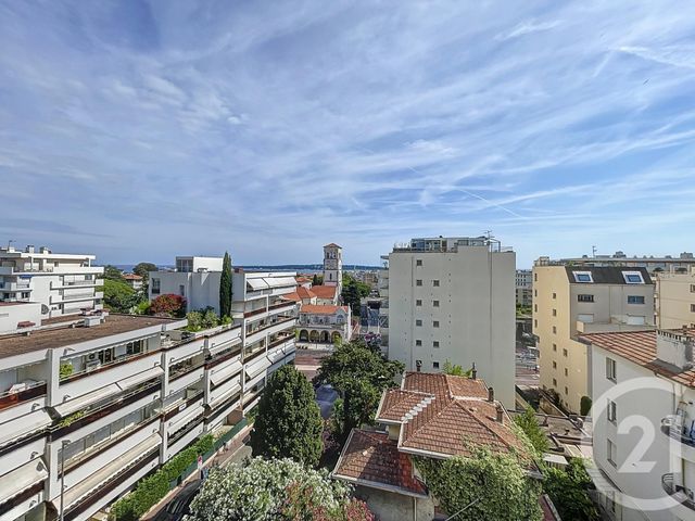 Appartement F2 &agrave; louer - 2 pi&egrave;ces - 69,35 m2 - Cannes - 06 - PROVENCE-ALPES-COTE-D-AZUR