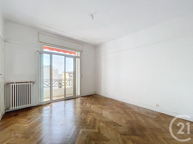 Appartement F2 &agrave; louer - 2 pi&egrave;ces - 69,35 m2 - Cannes - 06 - PROVENCE-ALPES-COTE-D-AZUR