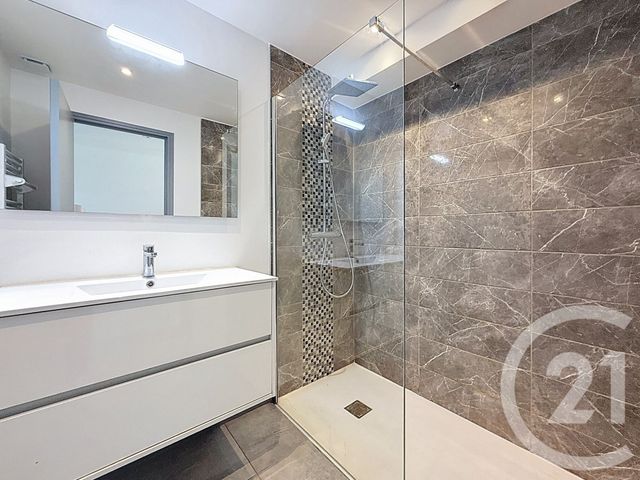 Appartement F3 &agrave; louer - 3 pi&egrave;ces - 54,73 m2 - Valbonne - 06 - PROVENCE-ALPES-COTE-D-AZUR