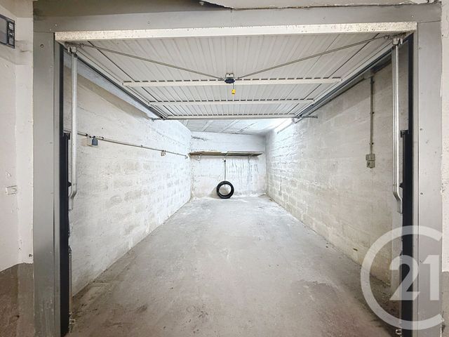 parking - CANNES - 06