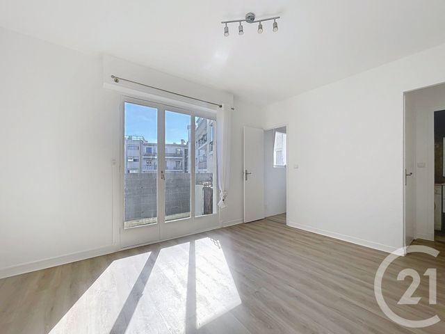 Appartement F1 &agrave; louer - 1 pi&egrave;ce - 21,05 m2 - Le Cannet - 06 - PROVENCE-ALPES-COTE-D-AZUR
