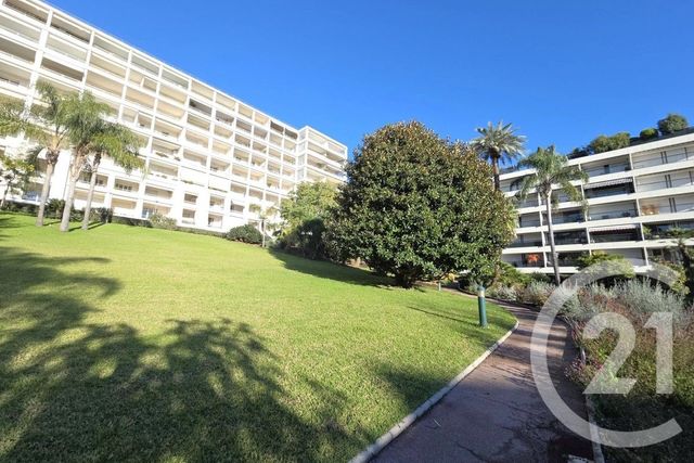 Appartement F4 &agrave; vendre - 4 pi&egrave;ces - 135 m2 - Cannes - 06 - PROVENCE-ALPES-COTE-D-AZUR