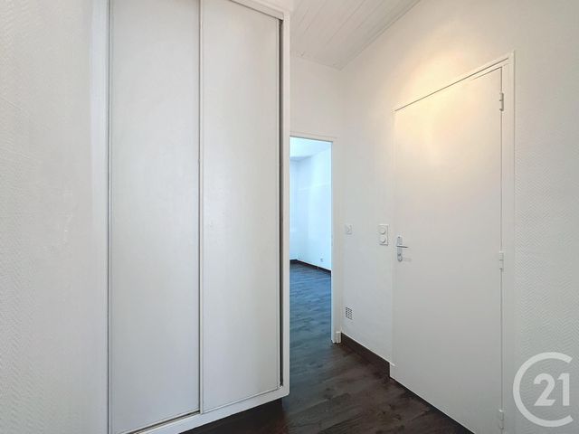 Appartement F2 &agrave; louer - 2 pi&egrave;ces - 43 m2 - Vidauban - 83 - PROVENCE-ALPES-COTE-D-AZUR