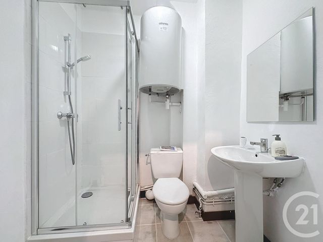 Appartement F2 &agrave; louer - 2 pi&egrave;ces - 43 m2 - Vidauban - 83 - PROVENCE-ALPES-COTE-D-AZUR