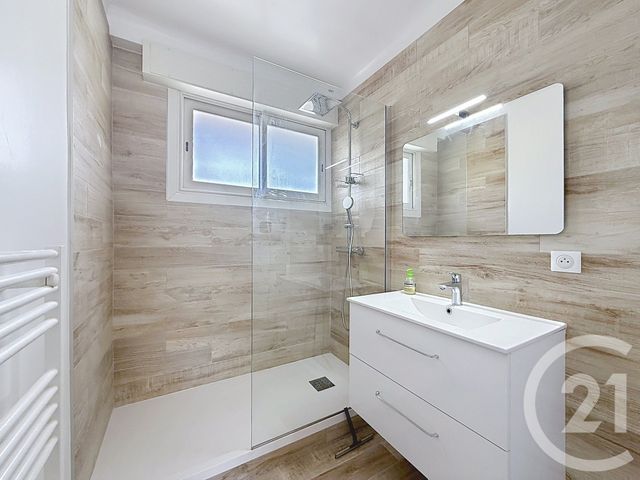 Appartement F1 &agrave; louer - 1 pi&egrave;ce - 40 m2 - Cannes - 06 - PROVENCE-ALPES-COTE-D-AZUR