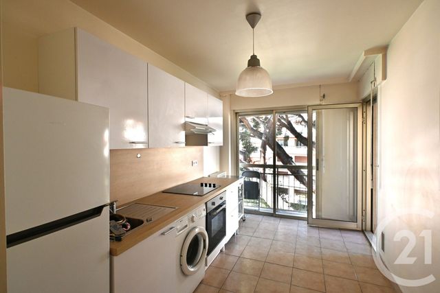 Appartement F2 &agrave; louer - 2 pi&egrave;ces - 54,27 m2 - Cannes - 06 - PROVENCE-ALPES-COTE-D-AZUR