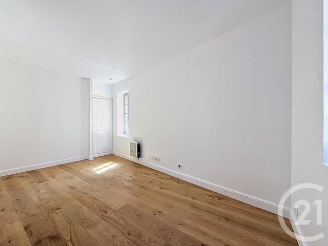 Appartement F1 &agrave; louer - 1 pi&egrave;ce - 28 m2 - Grasse - 06 - PROVENCE-ALPES-COTE-D-AZUR