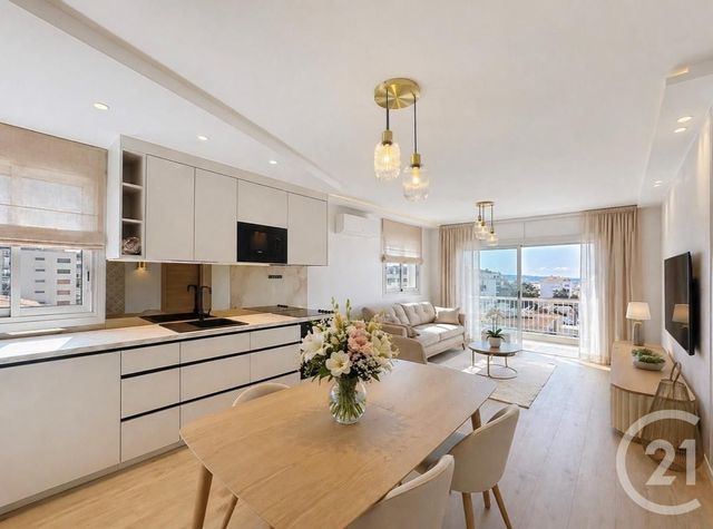 Appartement F3 &agrave; vendre - 3 pi&egrave;ces - 70 m2 - Cannes - 06 - PROVENCE-ALPES-COTE-D-AZUR