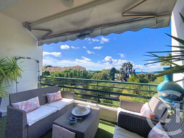 Appartement F2 &agrave; louer - 2 pi&egrave;ces - 47,29 m2 - Cannes - 06 - PROVENCE-ALPES-COTE-D-AZUR