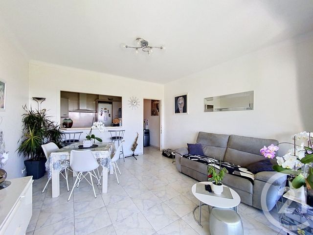 Appartement F2 &agrave; louer - 2 pi&egrave;ces - 47,29 m2 - Cannes - 06 - PROVENCE-ALPES-COTE-D-AZUR