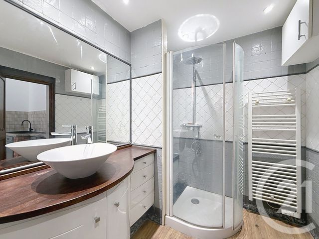 Appartement F2 &agrave; louer - 2 pi&egrave;ces - 42,42 m2 - Grasse - 06 - PROVENCE-ALPES-COTE-D-AZUR