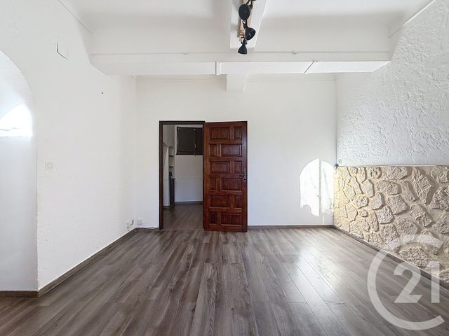 Appartement F2 &agrave; louer - 2 pi&egrave;ces - 42,42 m2 - Grasse - 06 - PROVENCE-ALPES-COTE-D-AZUR