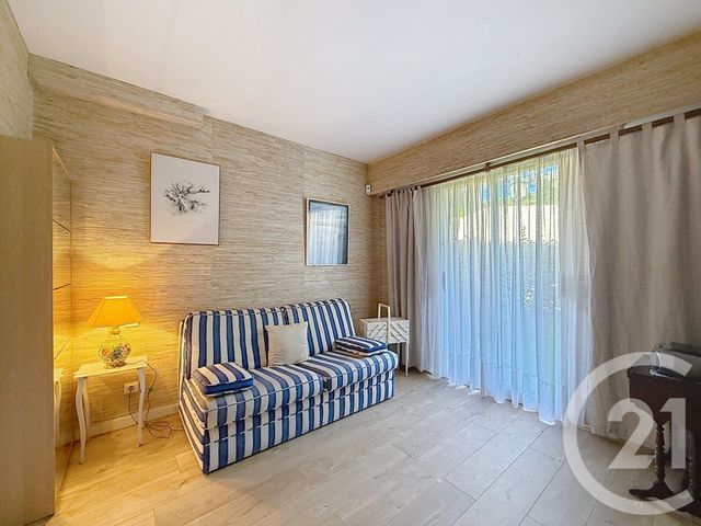 Appartement F4 &agrave; louer - 4 pi&egrave;ces - 136 m2 - Cannes - 06 - PROVENCE-ALPES-COTE-D-AZUR