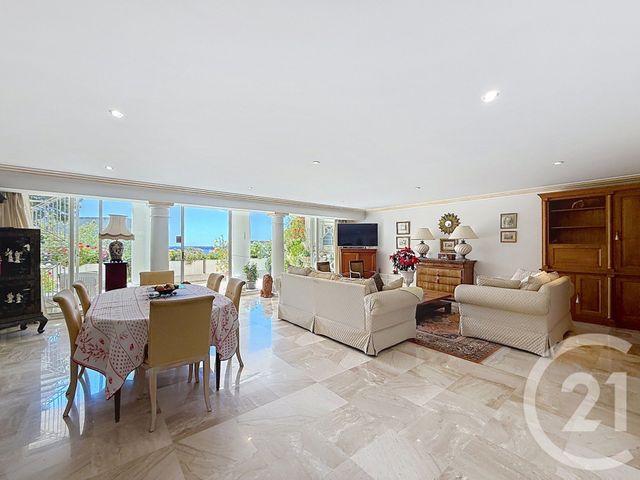 Appartement F4 &agrave; louer - 4 pi&egrave;ces - 136 m2 - Cannes - 06 - PROVENCE-ALPES-COTE-D-AZUR