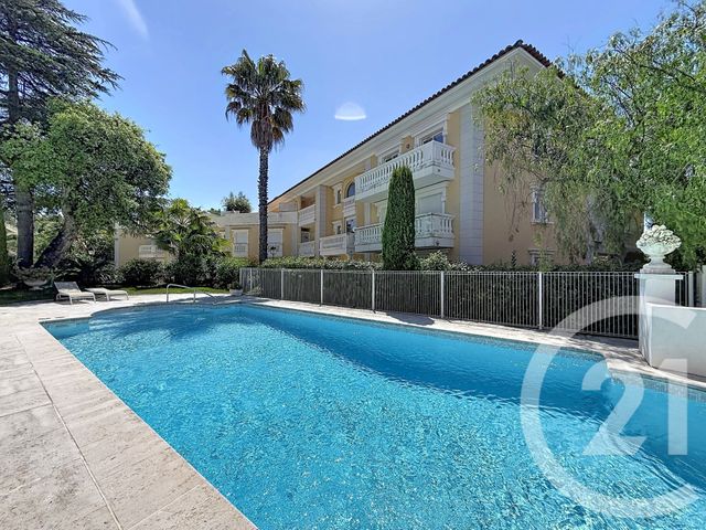 Appartement F4 &agrave; louer - 4 pi&egrave;ces - 136 m2 - Cannes - 06 - PROVENCE-ALPES-COTE-D-AZUR