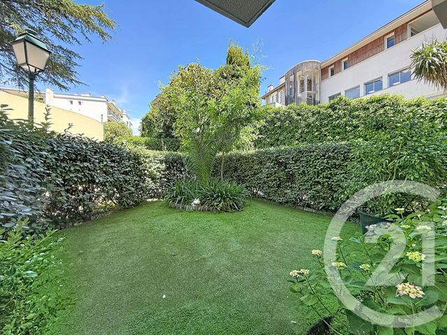 Appartement F4 &agrave; louer - 4 pi&egrave;ces - 136 m2 - Cannes - 06 - PROVENCE-ALPES-COTE-D-AZUR