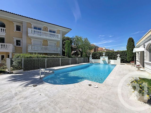 Appartement F4 &agrave; louer - 4 pi&egrave;ces - 136 m2 - Cannes - 06 - PROVENCE-ALPES-COTE-D-AZUR