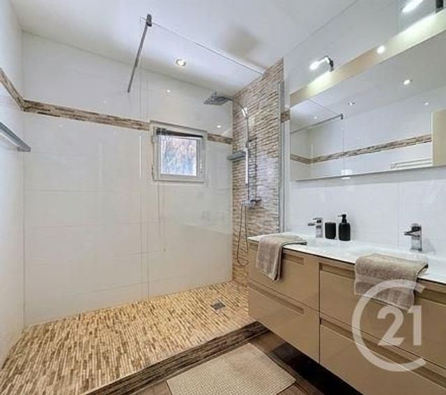 Appartement Duplex &agrave; vendre - 6 pi&egrave;ces - 115 m2 - Cannes - 06 - PROVENCE-ALPES-COTE-D-AZUR