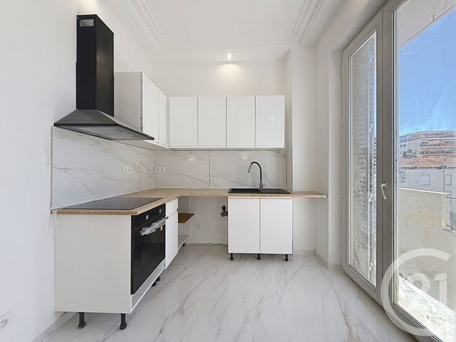 Appartement F1 &agrave; louer - 1 pi&egrave;ce - 21 m2 - Cannes - 06 - PROVENCE-ALPES-COTE-D-AZUR