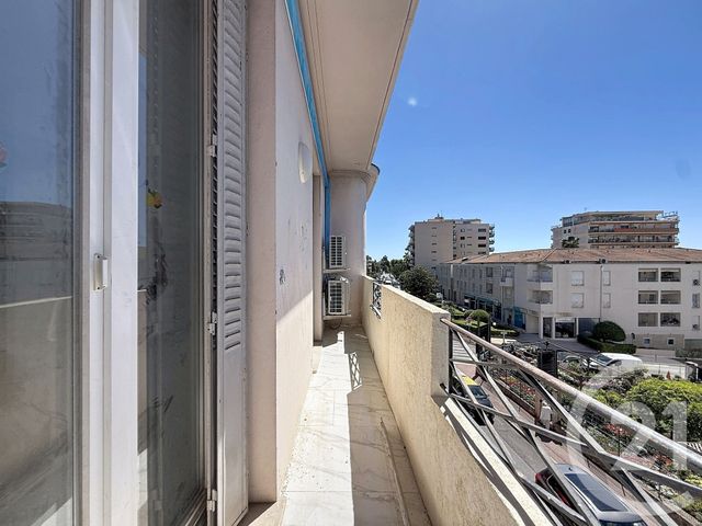 Appartement F1 &agrave; louer - 1 pi&egrave;ce - 21 m2 - Cannes - 06 - PROVENCE-ALPES-COTE-D-AZUR