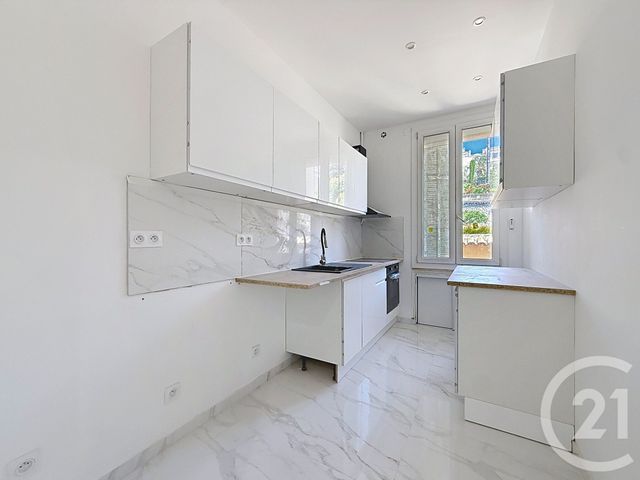 Appartement F2 &agrave; louer - 2 pi&egrave;ces - 42 m2 - Cannes - 06 - PROVENCE-ALPES-COTE-D-AZUR