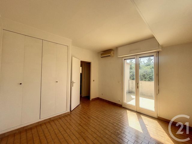 Maison &agrave; louer - 4 pi&egrave;ces - 106,13 m2 - La Roquette Sur Siagne - 06 - PROVENCE-ALPES-COTE-D-AZUR