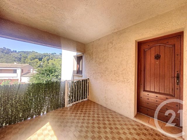 Maison &agrave; louer - 4 pi&egrave;ces - 106,13 m2 - La Roquette Sur Siagne - 06 - PROVENCE-ALPES-COTE-D-AZUR