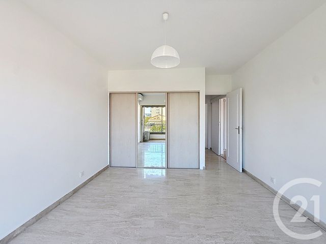 Appartement F3 &agrave; louer - 3 pi&egrave;ces - 57,62 m2 - Cannes - 06 - PROVENCE-ALPES-COTE-D-AZUR