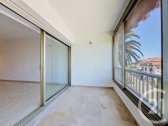 Appartement F3 &agrave; louer - 3 pi&egrave;ces - 57,62 m2 - Cannes - 06 - PROVENCE-ALPES-COTE-D-AZUR