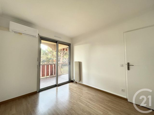 Appartement F2 &agrave; louer - 2 pi&egrave;ces - 41,09 m2 - Mandelieu La Napoule - 06 - PROVENCE-ALPES-COTE-D-AZUR