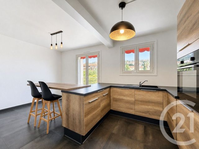 Appartement F4 &agrave; louer - 4 pi&egrave;ces - 119,67 m2 - Grasse - 06 - PROVENCE-ALPES-COTE-D-AZUR