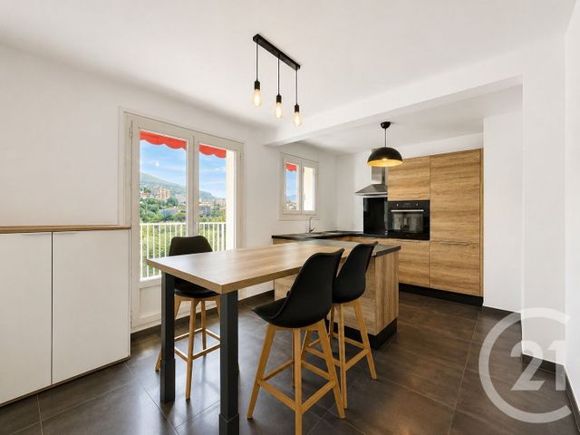 Appartement F4 &agrave; louer - 4 pi&egrave;ces - 119,67 m2 - Grasse - 06 - PROVENCE-ALPES-COTE-D-AZUR