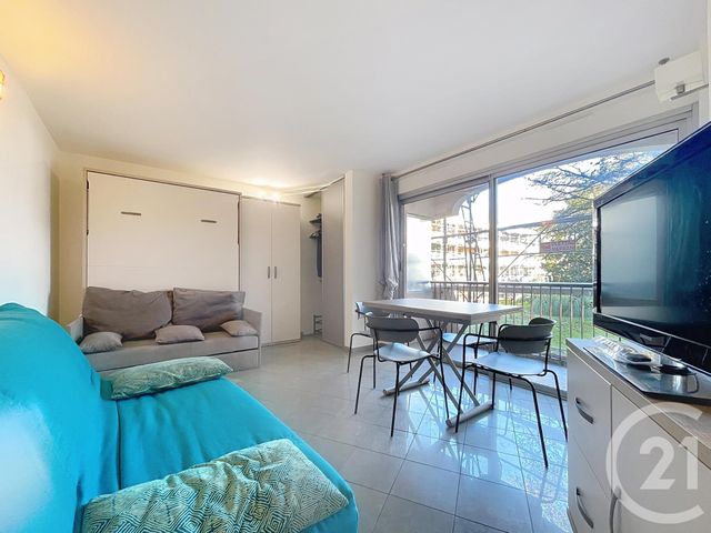 Appartement F1 &agrave; louer - 1 pi&egrave;ce - 30,42 m2 - Mandelieu La Napoule - 06 - PROVENCE-ALPES-COTE-D-AZUR