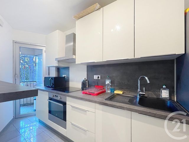 Appartement F1 &agrave; louer - 1 pi&egrave;ce - 30,42 m2 - Mandelieu La Napoule - 06 - PROVENCE-ALPES-COTE-D-AZUR