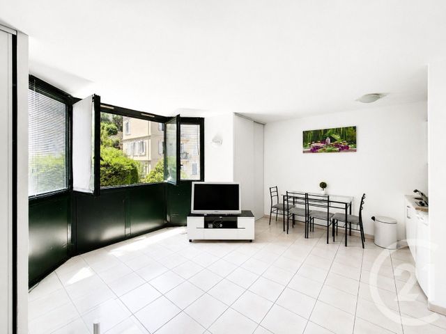 Appartement F1 &agrave; louer - 1 pi&egrave;ce - 28 m2 - Grasse - 06 - PROVENCE-ALPES-COTE-D-AZUR
