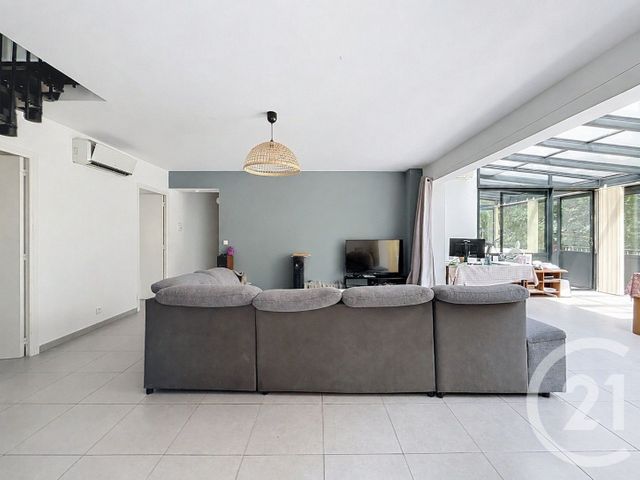 Maison &agrave; louer - 7 pi&egrave;ces - 169,39 m2 - Roquefort Les Pins - 06 - PROVENCE-ALPES-COTE-D-AZUR