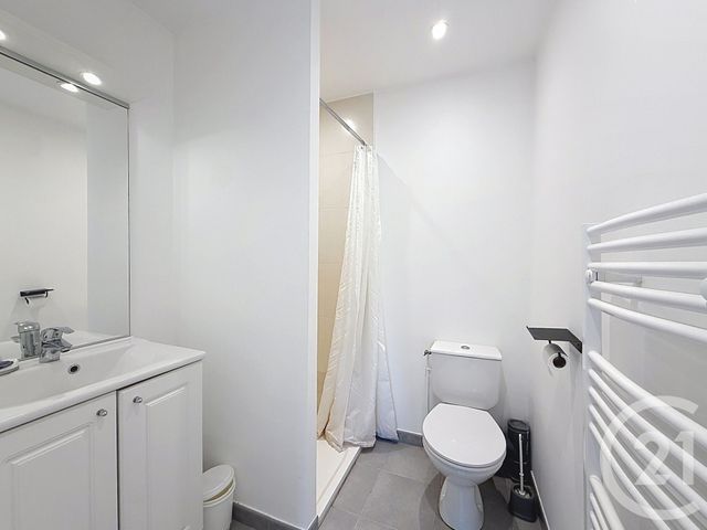 Maison &agrave; louer - 7 pi&egrave;ces - 169,39 m2 - Roquefort Les Pins - 06 - PROVENCE-ALPES-COTE-D-AZUR
