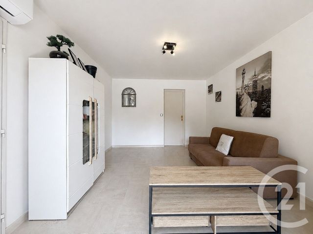 Appartement F1 &agrave; louer - 1 pi&egrave;ce - 25,08 m2 - Nice - 06 - PROVENCE-ALPES-COTE-D-AZUR
