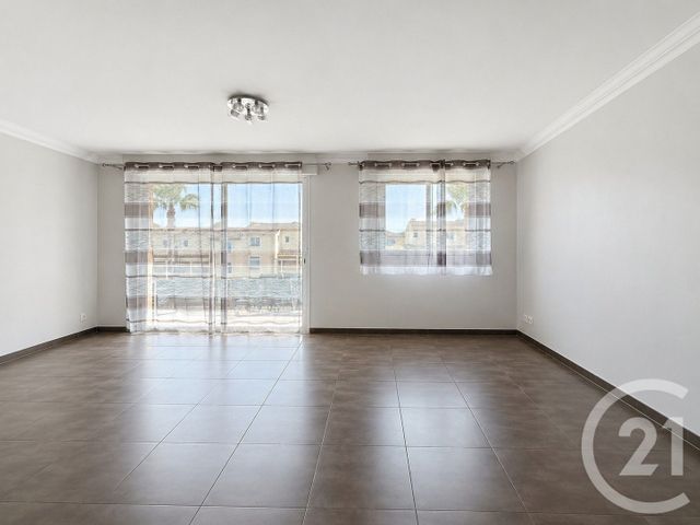 Appartement F2 &agrave; louer - 2 pi&egrave;ces - 48,96 m2 - Mandelieu La Napoule - 06 - PROVENCE-ALPES-COTE-D-AZUR