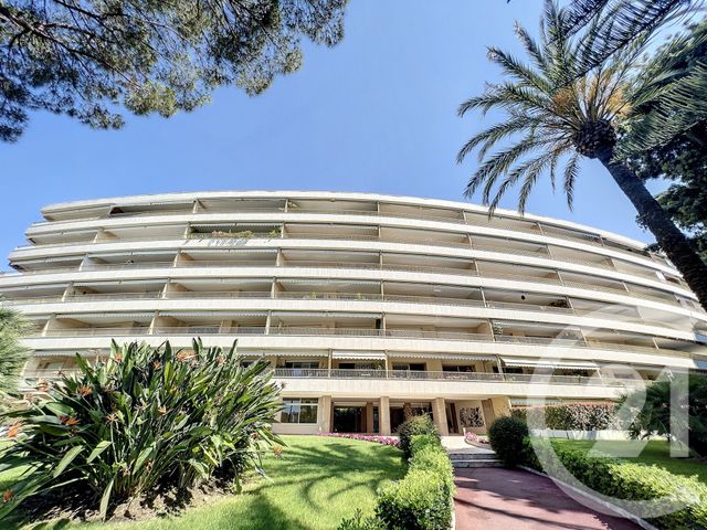 Appartement F1 &agrave; louer - 1 pi&egrave;ce - 24,24 m2 - Cannes - 06 - PROVENCE-ALPES-COTE-D-AZUR