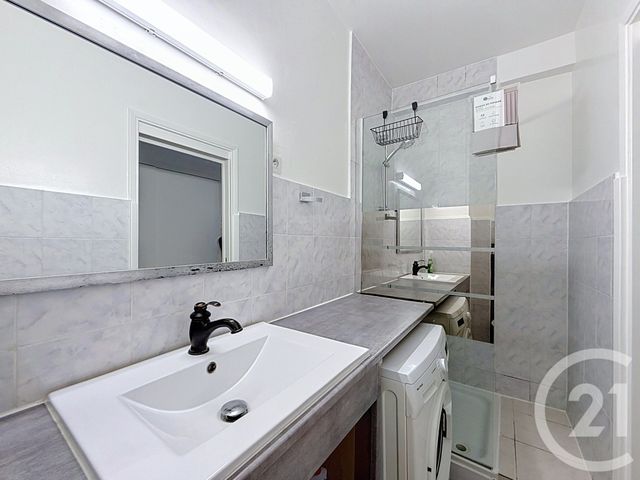Appartement F1 &agrave; louer - 1 pi&egrave;ce - 29,58 m2 - Le Cannet - 06 - PROVENCE-ALPES-COTE-D-AZUR