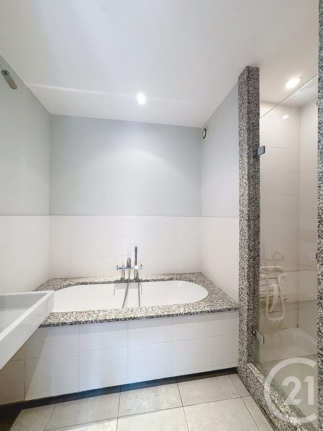 Appartement F3 &agrave; vendre - 3 pi&egrave;ces - 69 m2 - Cannes - 06 - PROVENCE-ALPES-COTE-D-AZUR