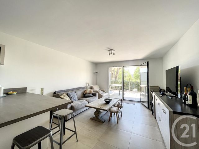 Appartement F3 &agrave; louer - 3 pi&egrave;ces - 64,90 m2 - Valbonne - 06 - PROVENCE-ALPES-COTE-D-AZUR