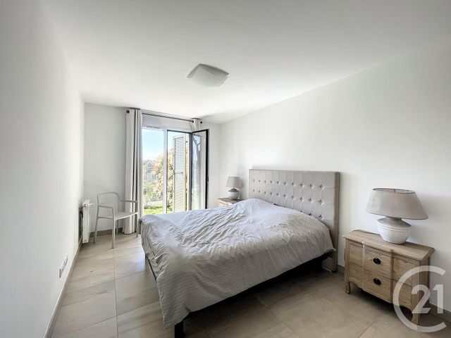 Appartement F3 &agrave; louer - 3 pi&egrave;ces - 64,90 m2 - Valbonne - 06 - PROVENCE-ALPES-COTE-D-AZUR