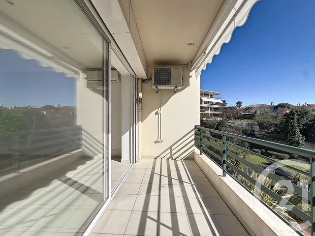 Appartement F2 &agrave; louer - 2 pi&egrave;ces - 48 m2 - Cannes - 06 - PROVENCE-ALPES-COTE-D-AZUR